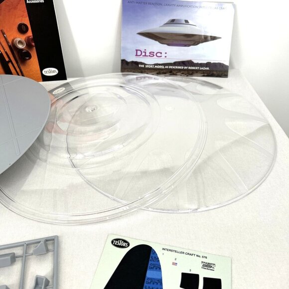 Testors Area S4 UFO Revealed! 1:48 Scale Model Kit 576 - Picture 16 of 16